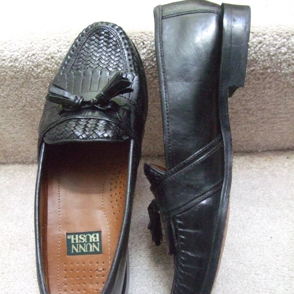 NUNN BUSH MENS CLASSIC BLACK BRAIDED LEATHER  TASSLED LOAFER = Size 10.5 - 11